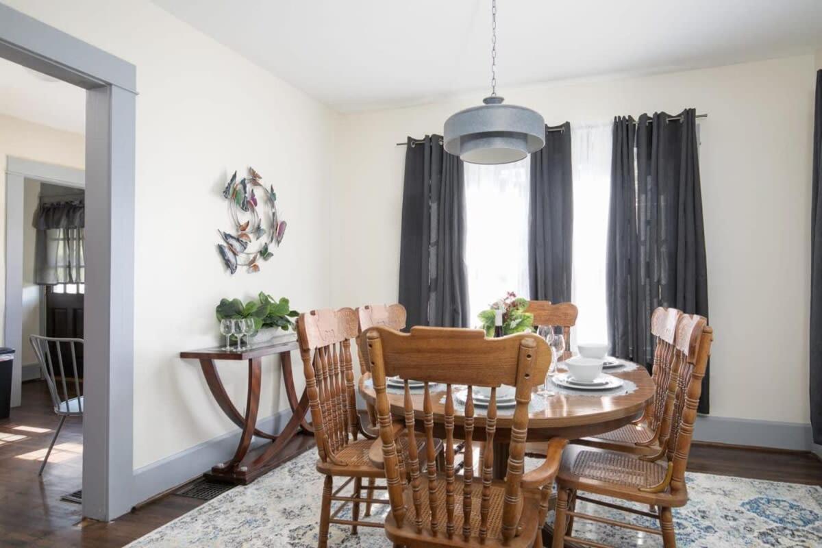 East Lake Stunner-Located At The Foot Of The Ruffner Mountains 伯明翰 外观 照片