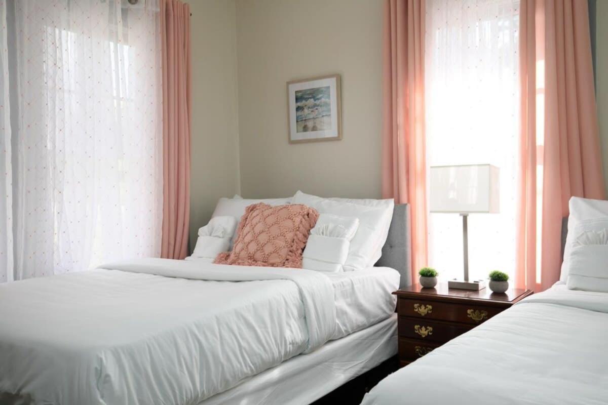 East Lake Stunner-Located At The Foot Of The Ruffner Mountains 伯明翰 外观 照片