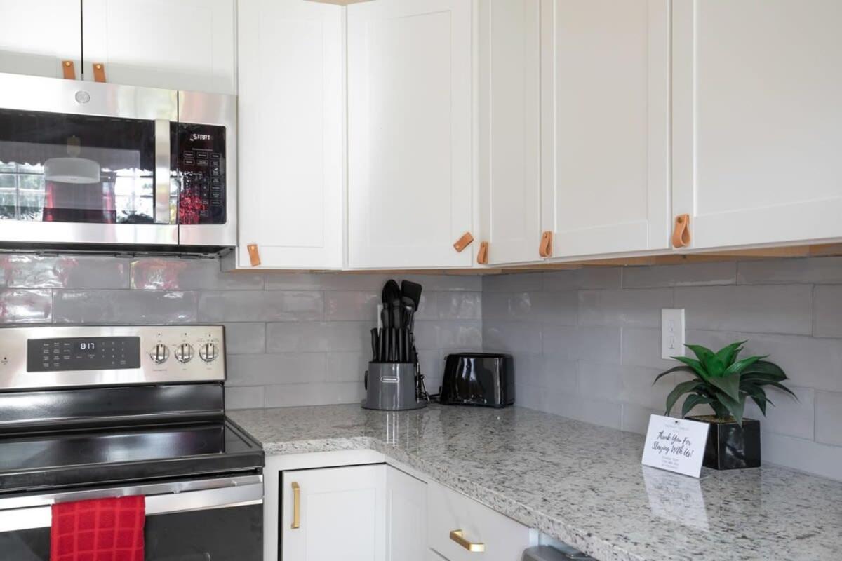 East Lake Stunner-Located At The Foot Of The Ruffner Mountains 伯明翰 外观 照片